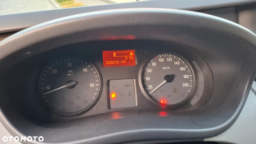 Opel VIVARO - 17