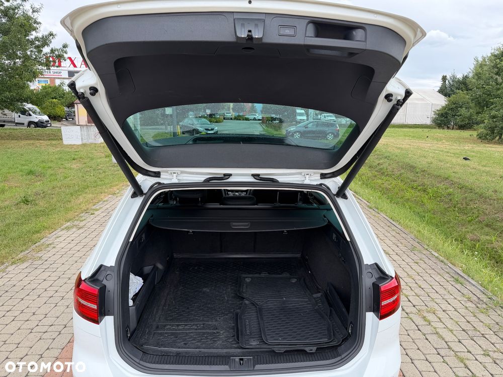 Volkswagen Passat 2.0 TDI BMT Highline - 22
