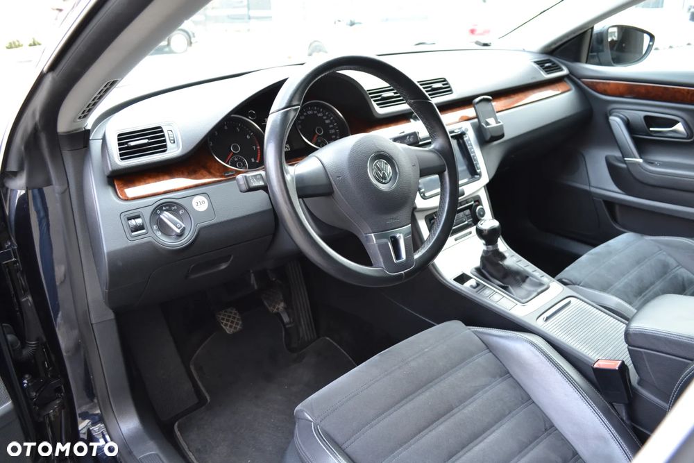 Volkswagen Passat CC - 22