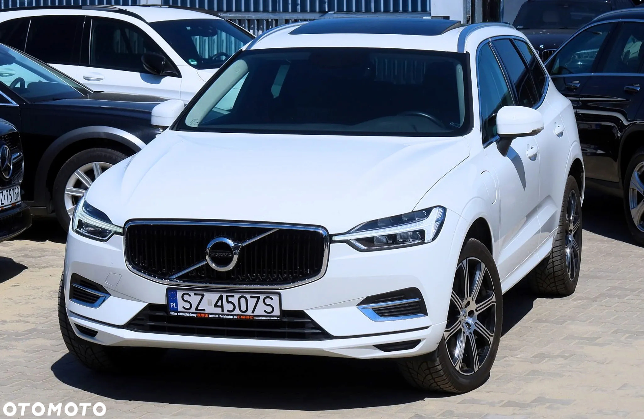 Volvo XC 60 T8 AWD Plug-In Hybrid Momentum Pro - 28