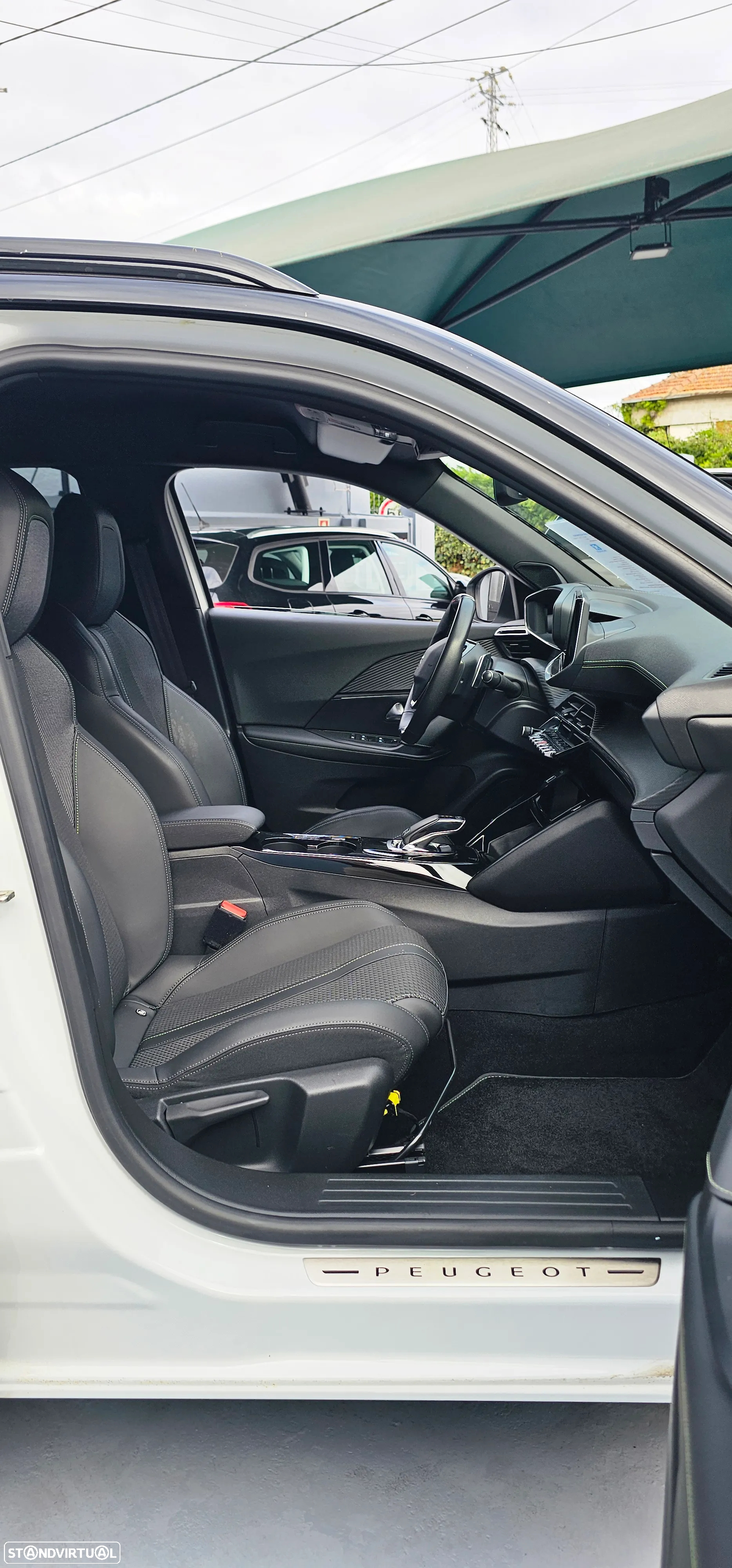 Peugeot 2008 BlueHDi 130 EAT8 GT Pack - 14