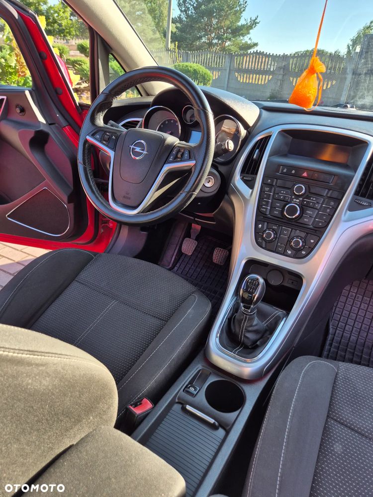 Opel Astra 1.4 Turbo - 11