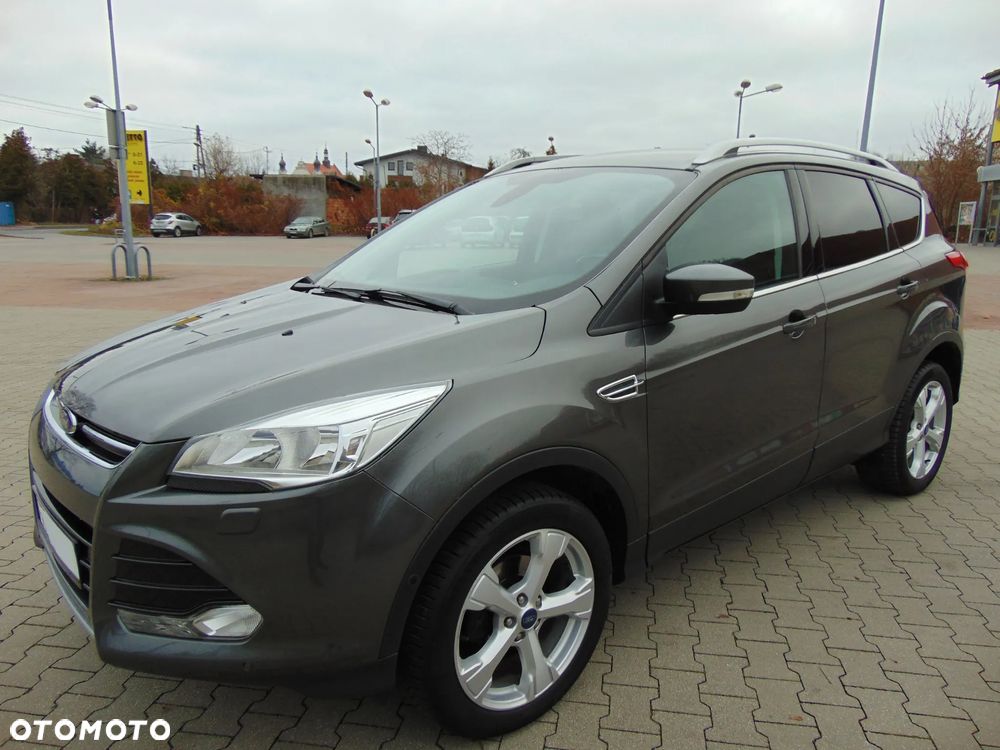 Ford Kuga 1.5 EcoBoost 2x4 Titanium - 3