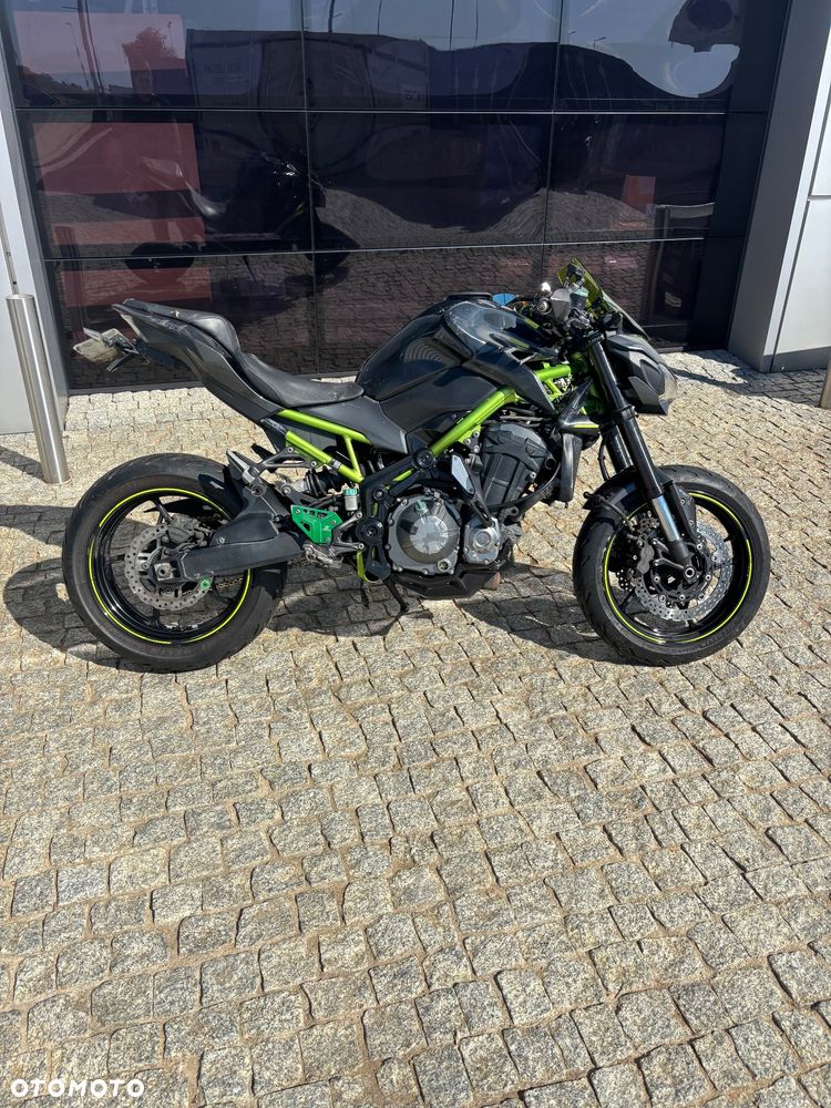 Kawasaki Z 900 - 6