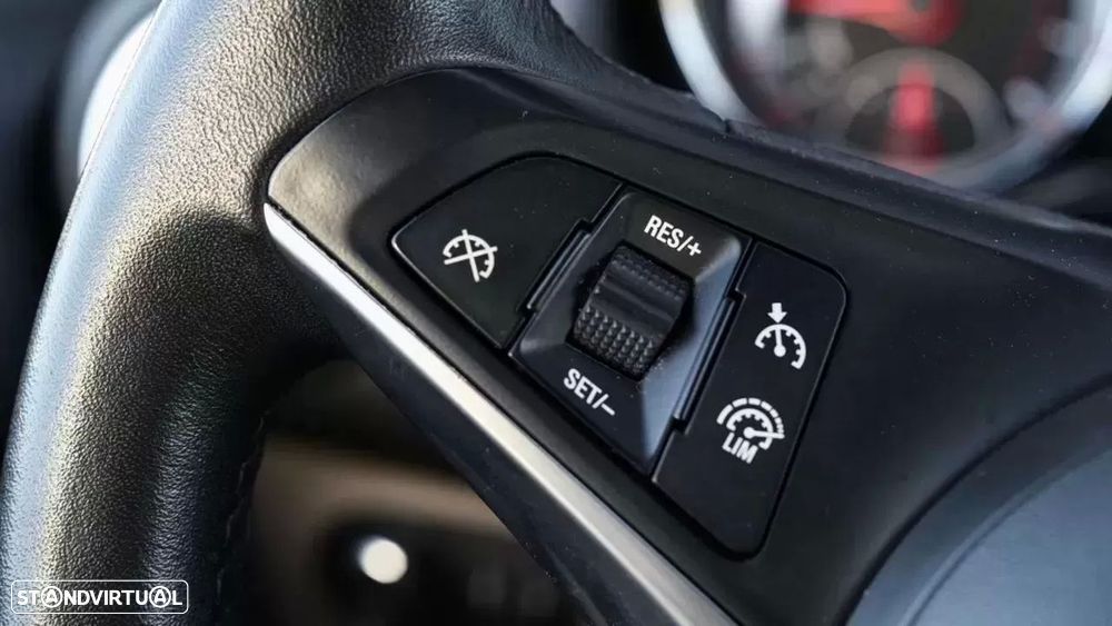 Opel Adam 1.2 Glam - 18