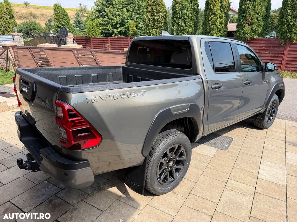 Toyota Hilux 2.8D MHEV Double Cab 6AT AWD Invincible - 4
