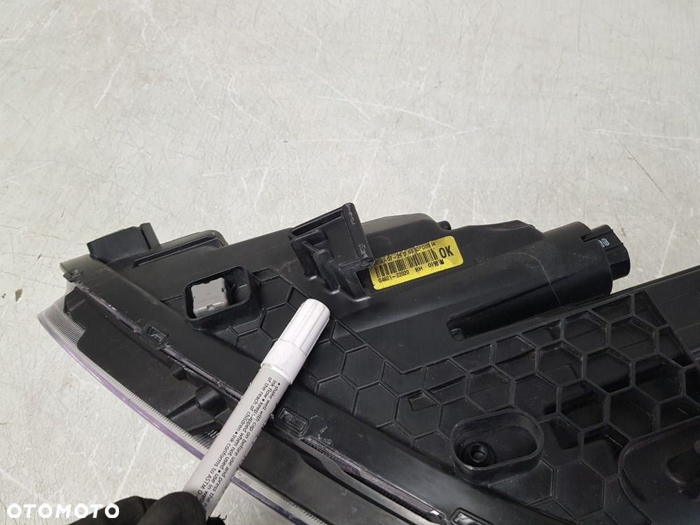 LAMPA PRAWA PRZEDNIA PRZÓD SOCZEWKA HYUNDAI I30 3 III FASTBACK 17- ORYGINAŁ EUROPA CZARNA CIEMNA H7 - 11