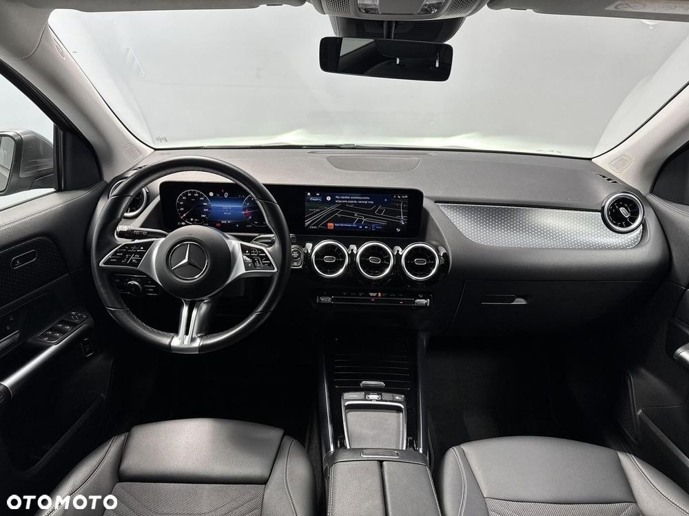 Mercedes-Benz GLA 200 Progressive - 22