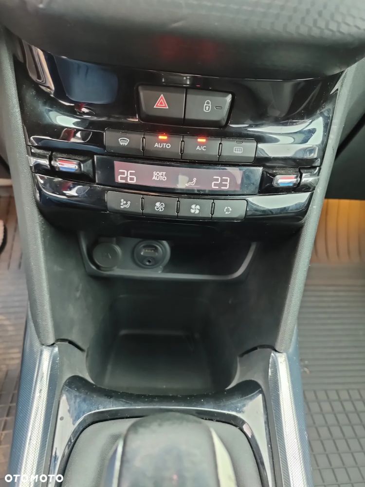 Peugeot 2008 1.6 e-HDi Active S&S - 5