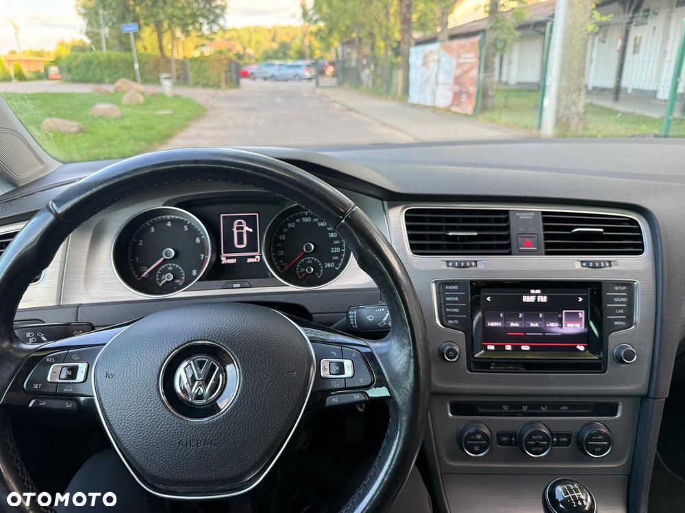 Volkswagen Golf - 15