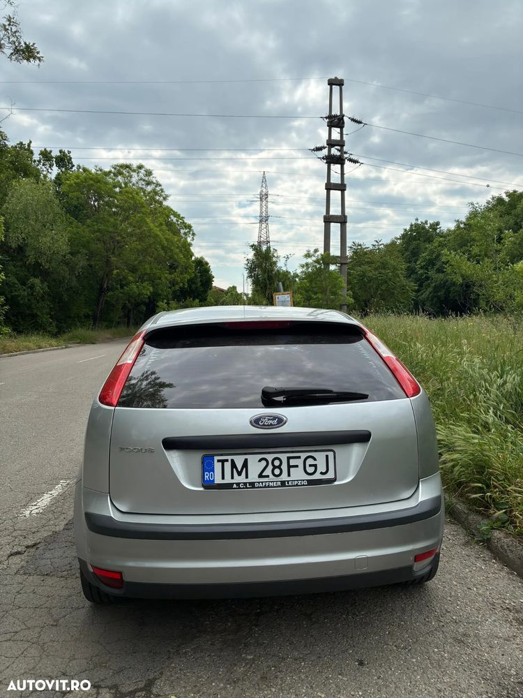 Ford Focus 1.6i Sport - 7