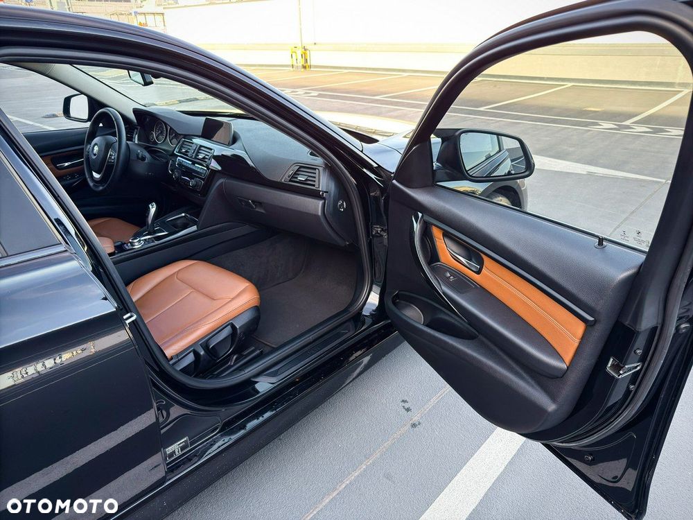 BMW Seria 3 320d Efficient Dynamics - 24