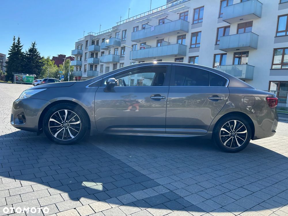 Toyota Avensis 1.8 Premium - 5