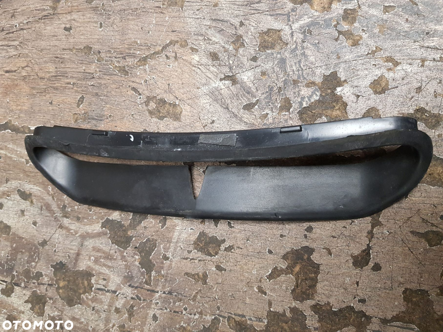 Wlot nawiew czaszy ramka Harley Davidson Touring 14+ - 4
