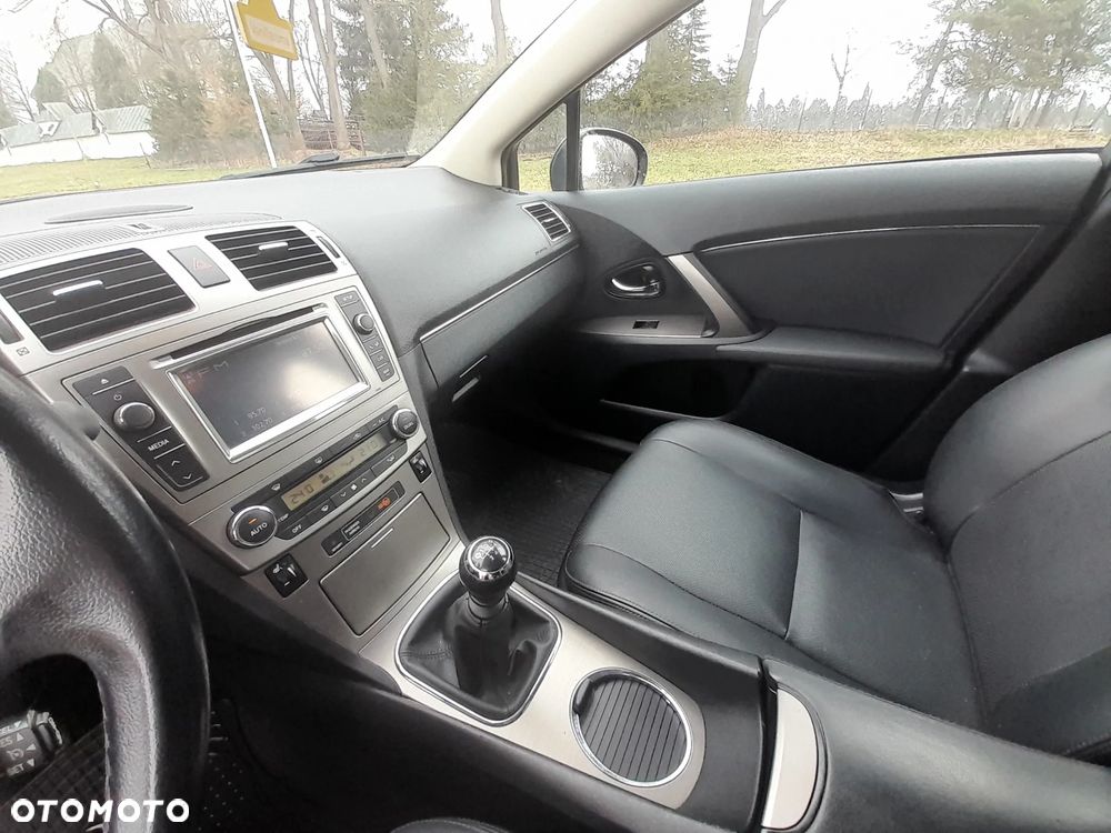 Toyota Avensis 2.2 D-CAT Premium - 21