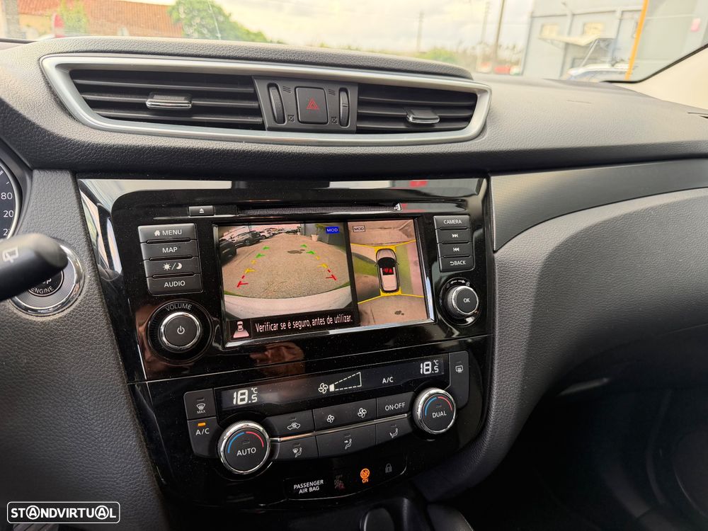 Nissan Qashqai 1.3 DIG-T N-Connecta J18 - 14