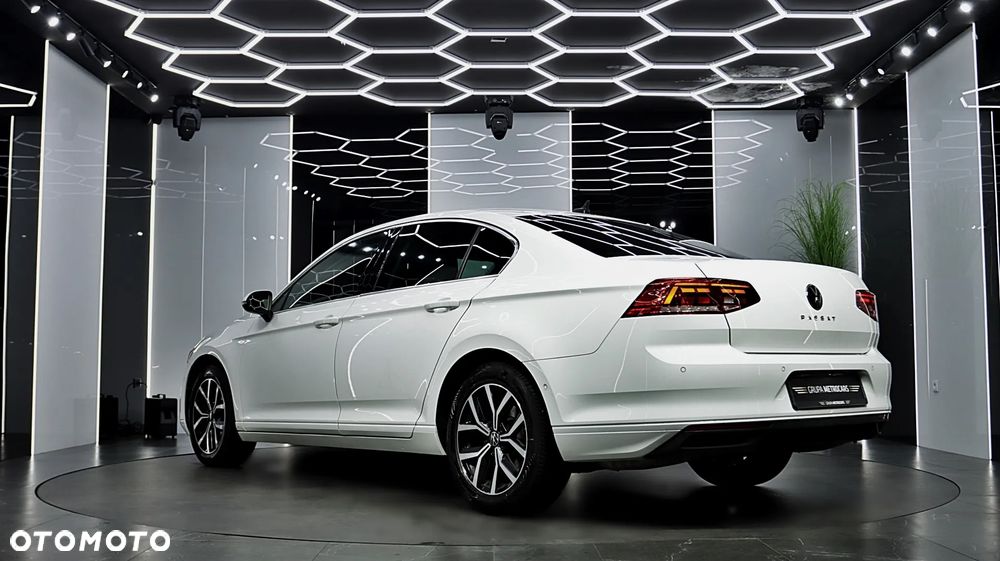 Volkswagen Passat 2.0 TSI Business DSG - 6