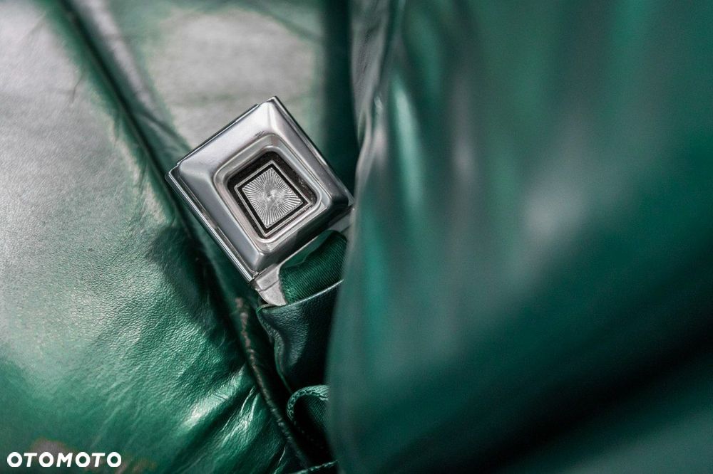 Lincoln Continental - 38