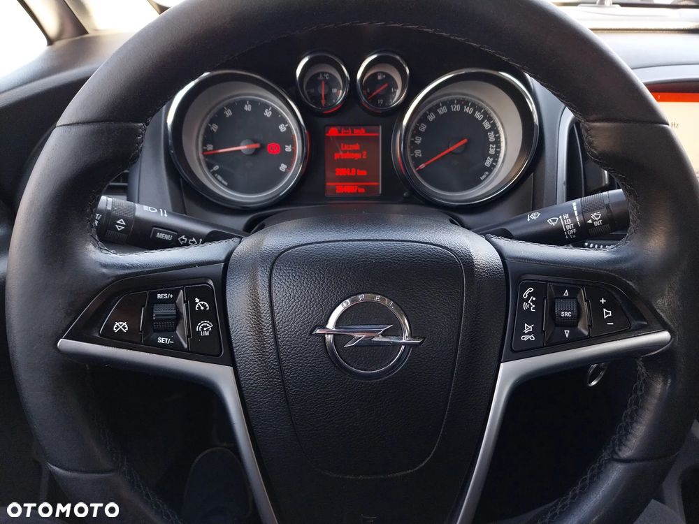 Opel Astra 1.4 T Executive EU6 - 11