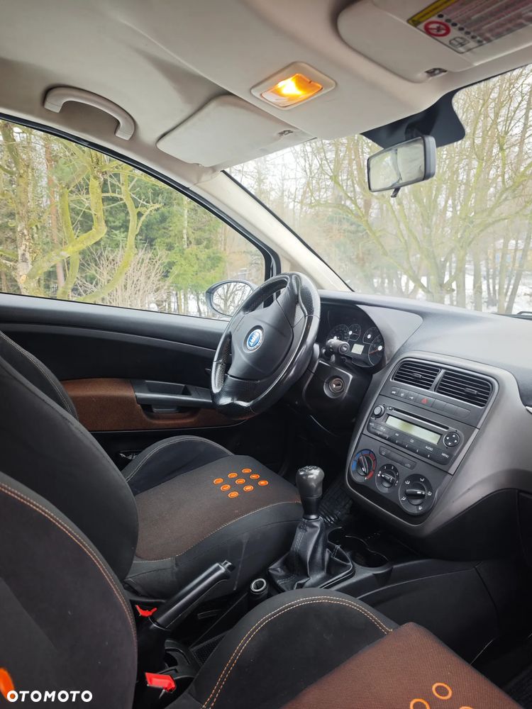 Fiat Grande Punto - 12