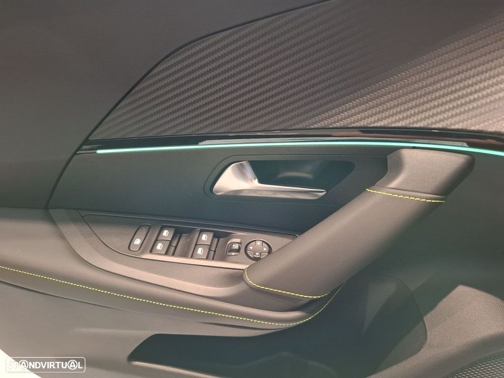 Peugeot e-2008 54 kWh GT - 23