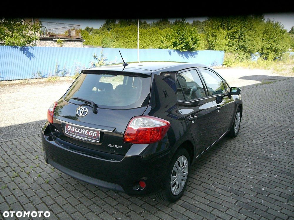 Toyota Auris 1.33 VVT-i Terra - 5