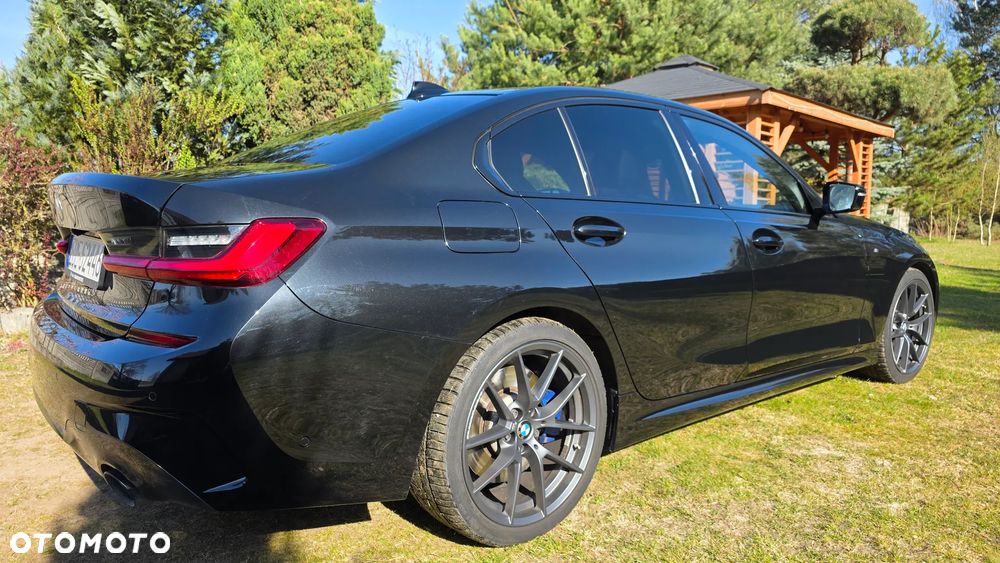 BMW Seria 3 330i - 3