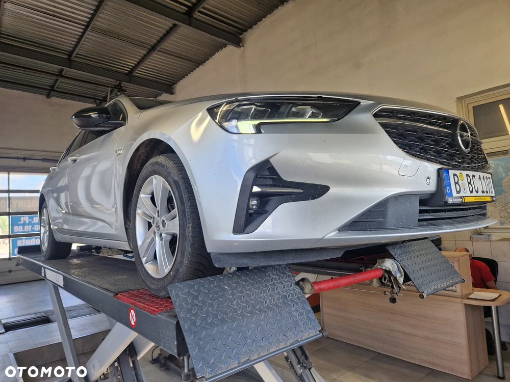 Opel Insignia 2.0 CDTI Elegance S&S - 24