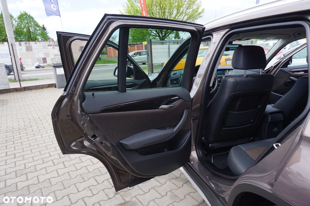 BMW X1 xDrive18d Sport Line - 22