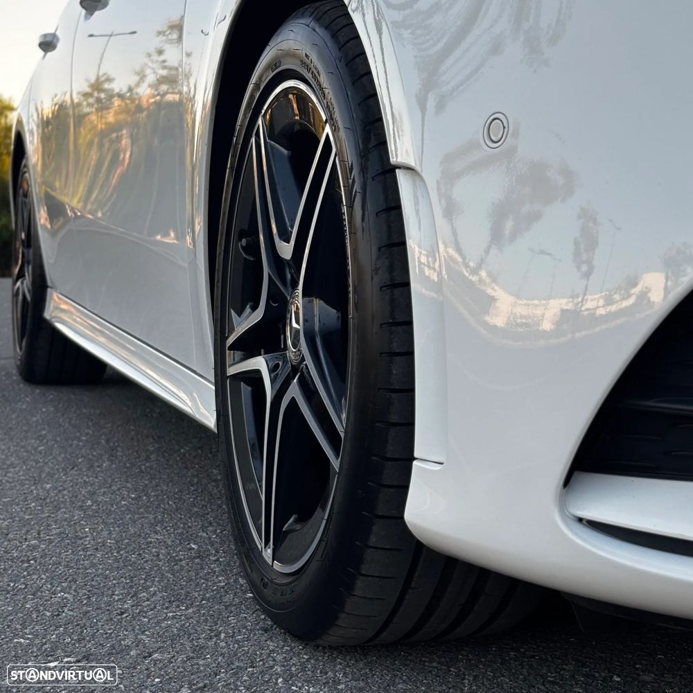 Mercedes-Benz A 200 7G-DCT AMG Line - 16