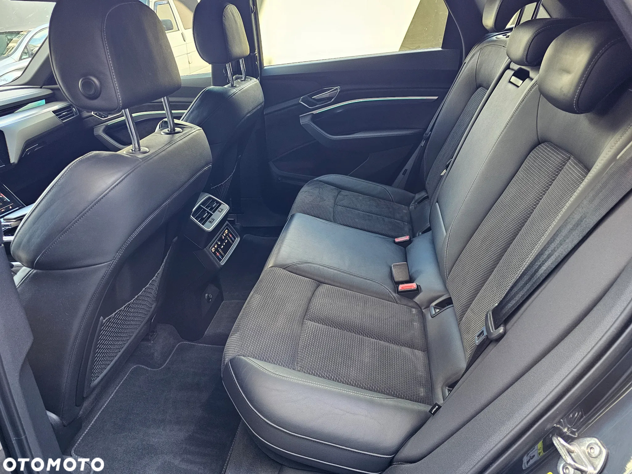 Audi e-tron 55 Quattro S Line - 14
