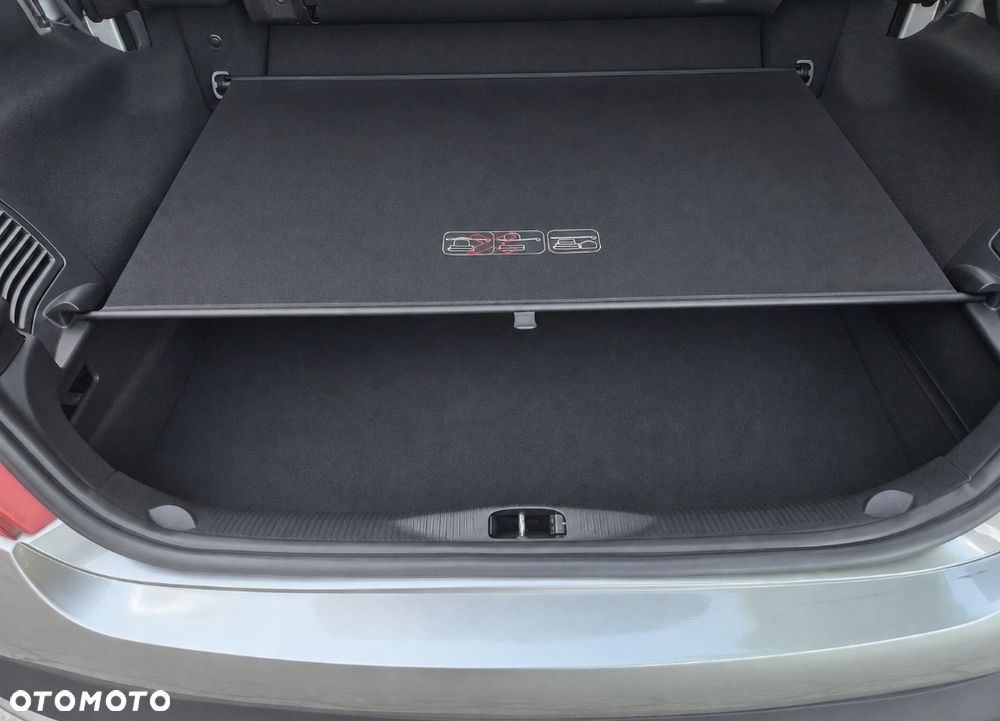 Peugeot 207 - 8