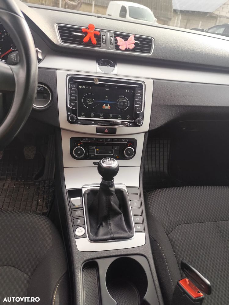 Volkswagen Passat 1.6 TDI BlueMotion Technology Highline - 16