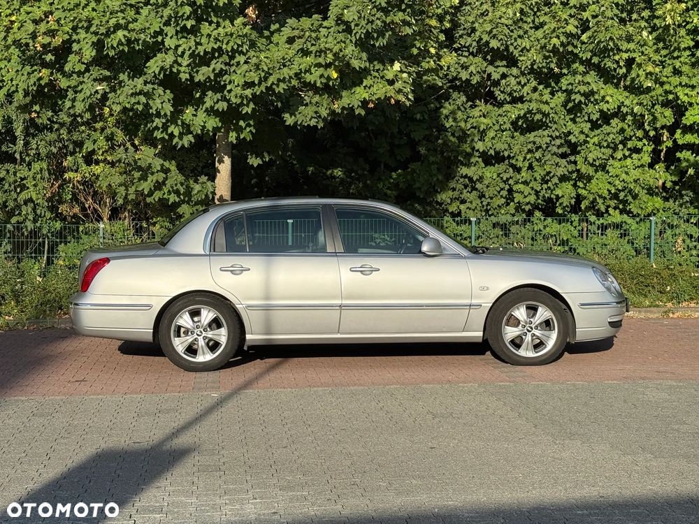 Kia Opirus 3.8 V6 - 5