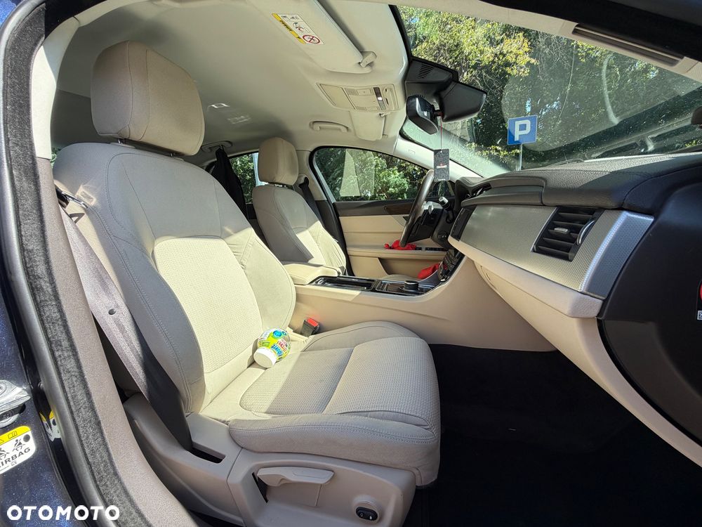 Jaguar XF 2.0 i4D Pure - 17