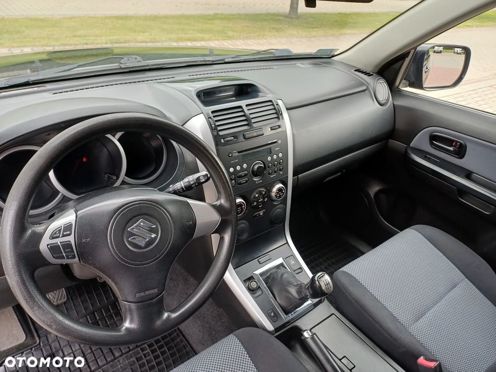 Suzuki Grand Vitara 1.6 - 11