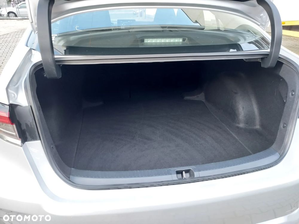 Toyota Corolla 1.8 Hybrid Comfort - 17