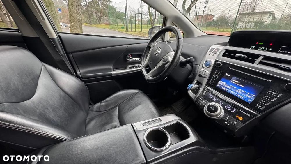 Toyota Prius+ (Hybrid) Executive - 12