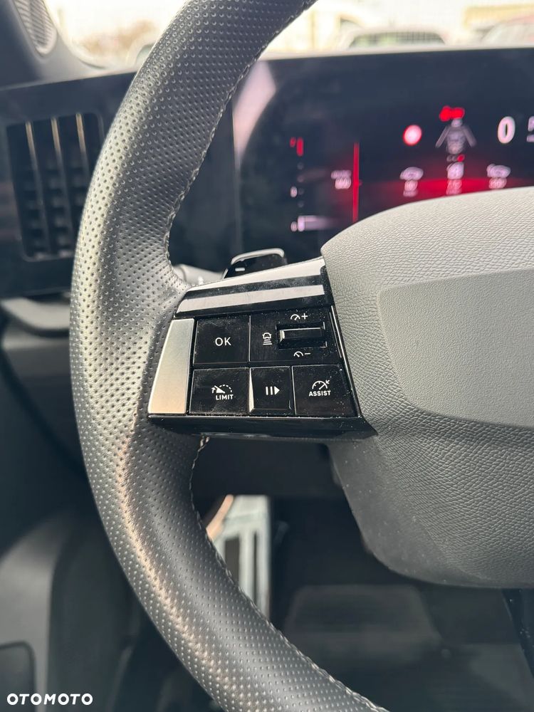 Opel Astra 1.2 T GS S&S - 21