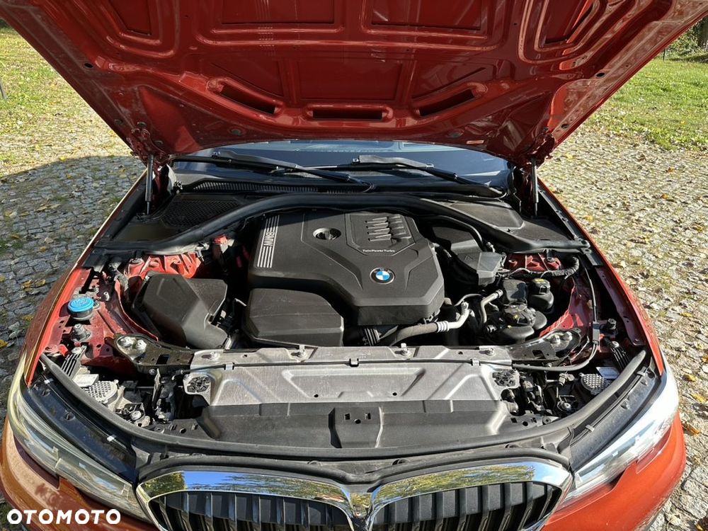 BMW Seria 3 330i Sport Line - 27