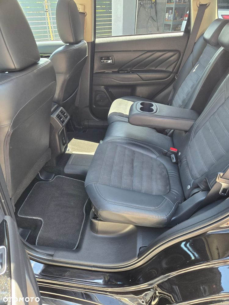 Mitsubishi Outlander Intense + - 9