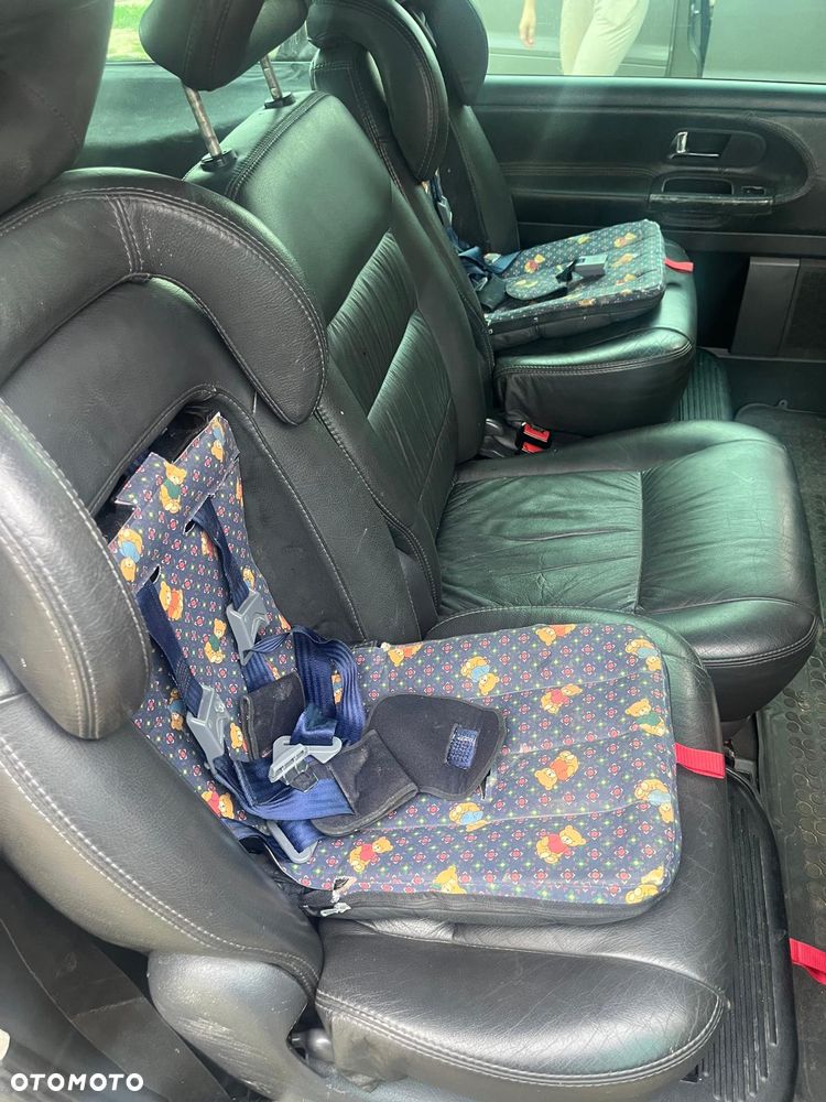 Ford Galaxy 1.9 TDI Ghia X - 3
