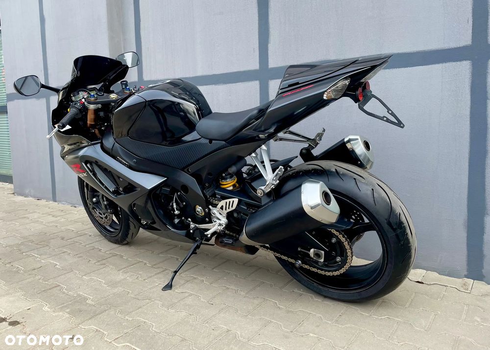 Suzuki GSX-R - 6