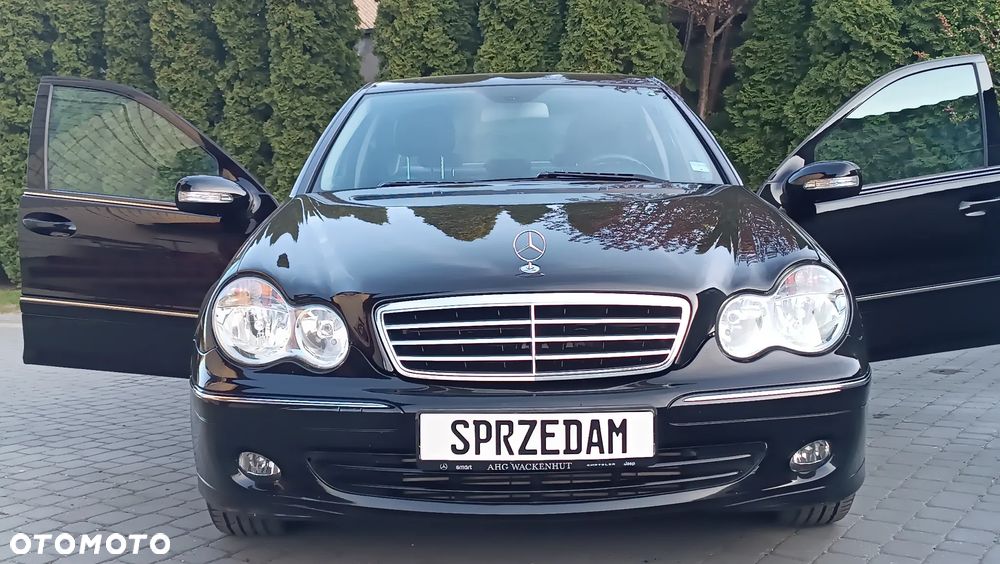 Mercedes-Benz Klasa C 180 Kompressor Avantgarde - 17