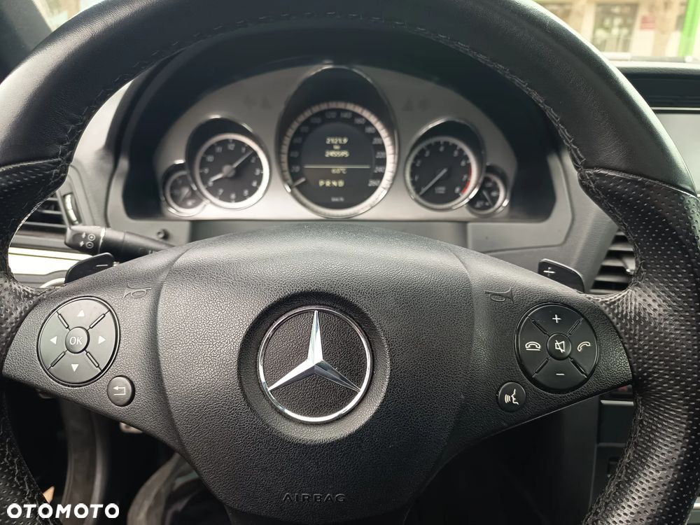 Mercedes-Benz Klasa E - 11