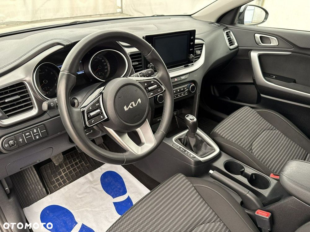 Kia Ceed - 14