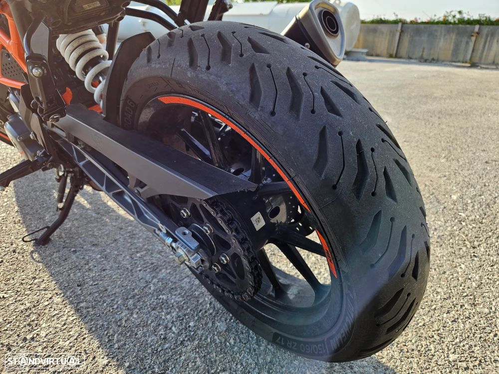 KTM Duke 390 - 21