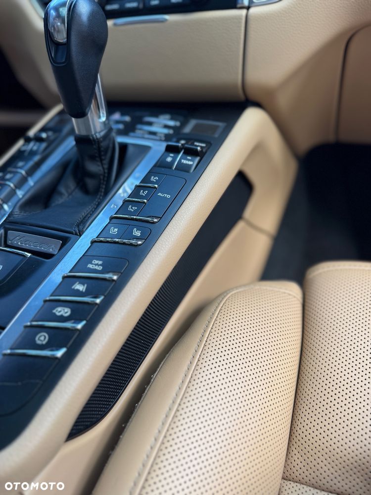 Porsche Macan GTS - 15