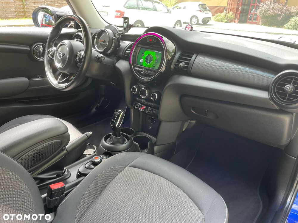 MINI Cooper Standard - 10