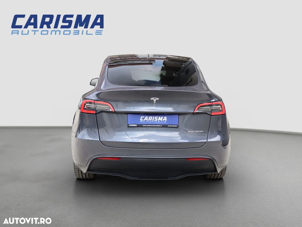 Tesla Model Y Long Range Dual Motor AWD - 8